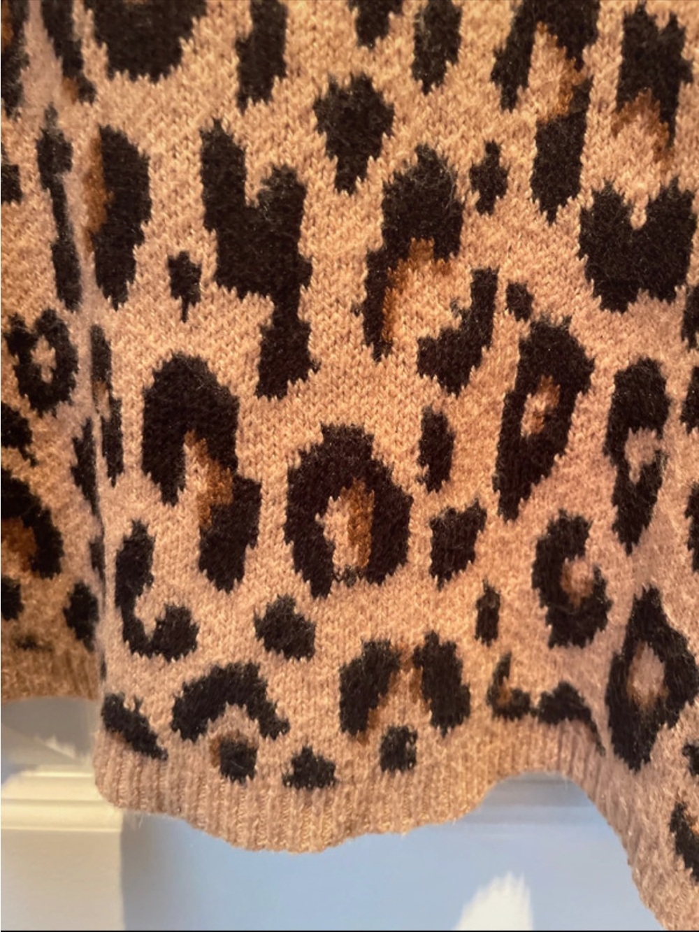 Ann Taylor leopard print mock neck sweater bell sleeve size Medium - Picture 7 of 9